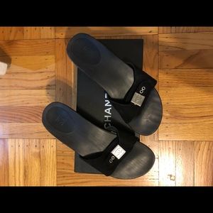 Chanel slides